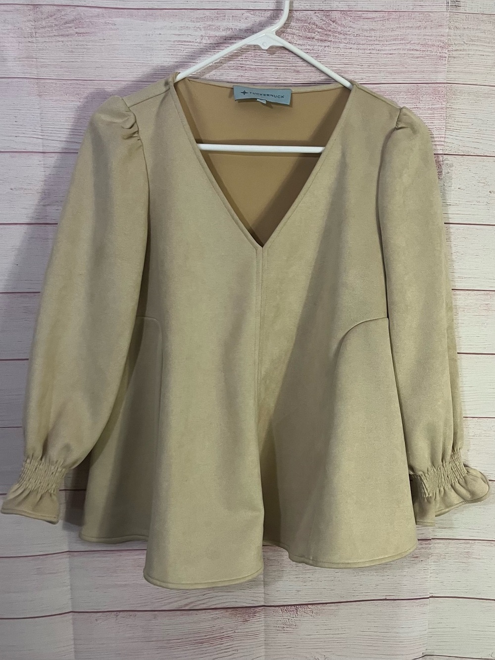 Tuckernuck Bone Suede‎ Easton V-Neck Puff Sleeves Blouse Small